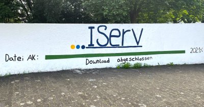 Abschluss-Motto in Wetzlar: „IServ-Download 2021% abgeschlossen“